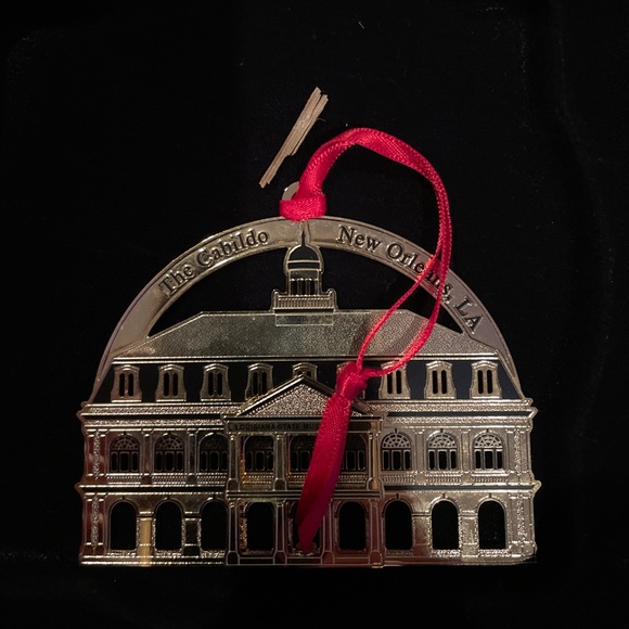 New Orleans Christmas gold ornament- by Lee Michaels - mint condition - Picture 3 of 8